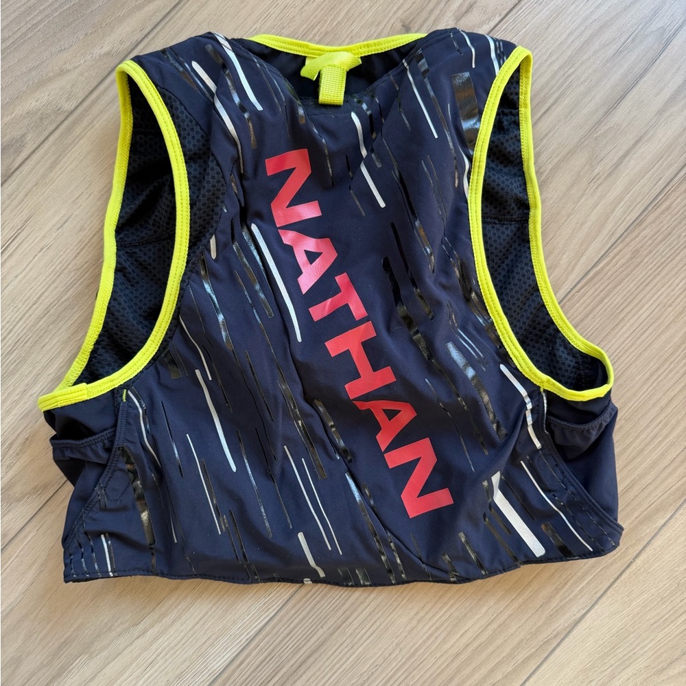 Nathan Pinnacle 4L Hydration Race Vest Black Yellow Red No Size Tag XS Or XXS - Picture 2 of 4
